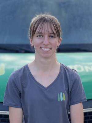 team-gruen-elzach-unsere-gartenexperten-jasmin-brugger2